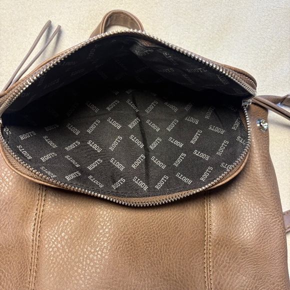 Roots Brown Leather Backpack - Picture 14 of 14